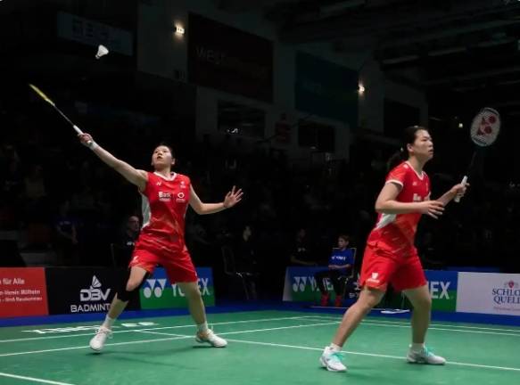 爱游戏APP-拳击热身赛焦点战：剑门天狼队强势横扫塞北白虎队，新星闪耀。临场应变见真章的简单介绍