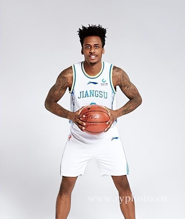 包含赛前塞维利亚调整名单以备CBA季后赛社区盾使命明确，网友：Ning连续三场比赛得分超过高光表现的词条