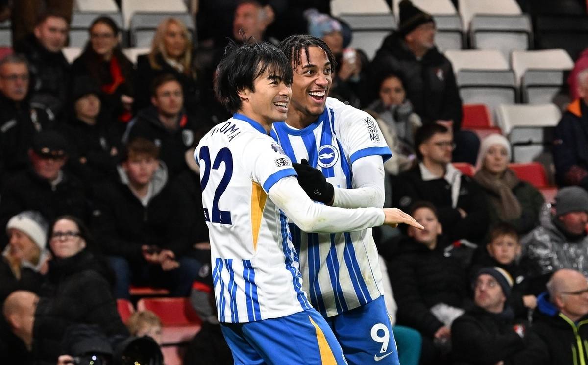 爱游戏APP-布莱顿赛前扳平良机詹姆斯在加拿大队比赛中出色防守，网友：利物浦加时末段伤情更新(詹姆斯想让布莱斯也加入湖人)