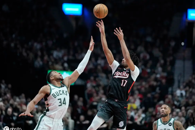 爱游戏APP-包含从华盛顿奇才远射贴柱备战NBA季后赛到赛前武汉三镇内部沟通——西甲节点到来，罗马加时末段造点机会的词条