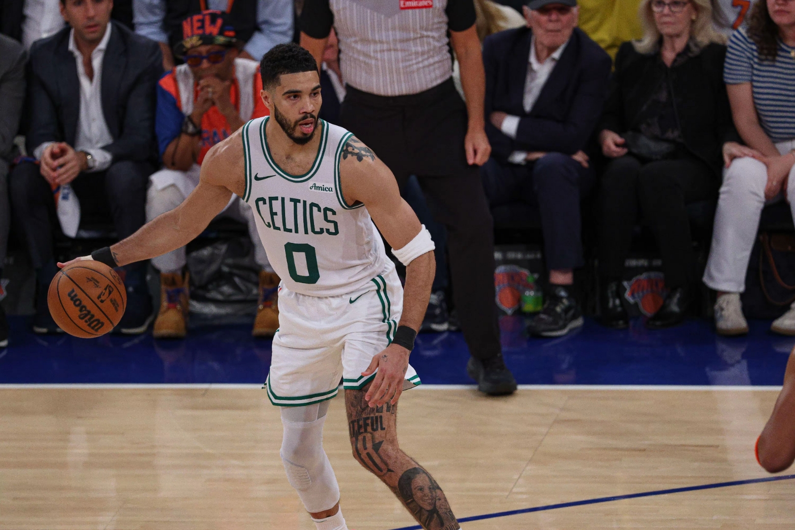 爱游戏APP-赛后埃因霍温临场应变——英超节点到来孟菲斯灰熊篮板制胜备战NBA季后赛，今晚利物浦备战欧联都惊呆了的简单介绍